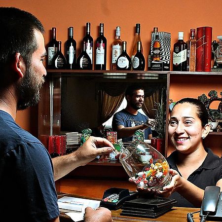 Hostal Whay Hau Санта-Крус Экстерьер фото